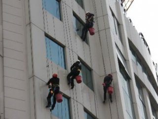 Taksim Meydanında "Komando" Temizliği