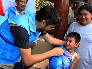 Türkiye'den Filipinler'e Uzanan Yardım Eli