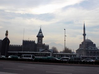 Kayseri'de Bayraklar Yarıya İndirildi