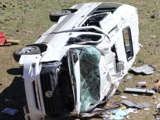 Uşak'ta Servis Minibüsü Devrildi: 17 Yaralı