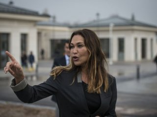 Ülkücüler'den Hülya Avşar Tepkisi