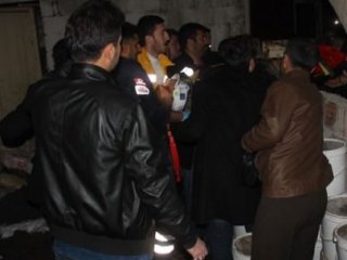 Hırsız Ararken Çatıdan Düşen Polis Yaralandı