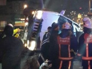 Metrobüs Yolunda Kaza:1 Yaralı