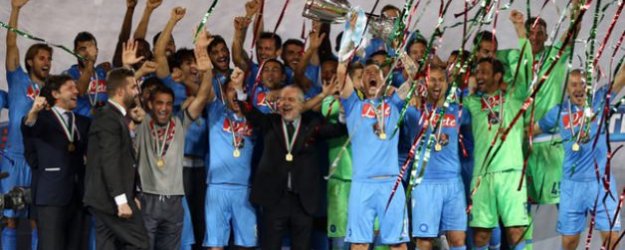 Napoli Juve'yi Devirdi Ve Tarih Yazdı