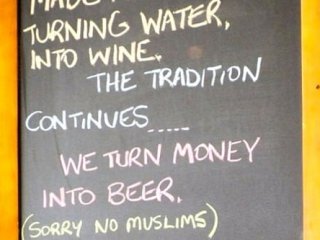 "Müslümanlar Giremez" Yazdılar