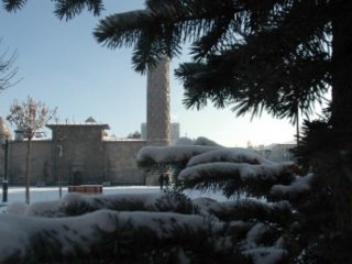 Doğu Anadolu Donuyor