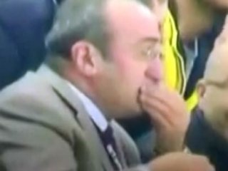 Abdurrahim Albayrak'ın Dişleri Döküldü