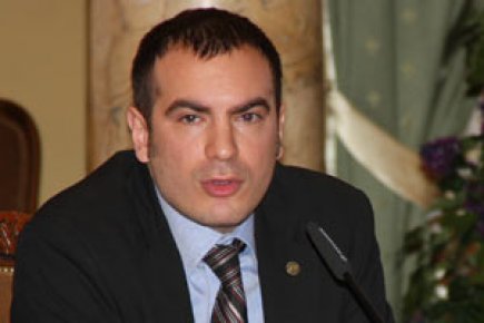 IU Perinçek’e kalkan oldu