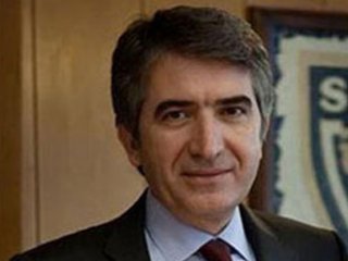 A.Ü Siyasal Bilgiler Fakültesi Dekanı İstifa Etti