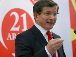 Her Eve Bayrak ve Kur'an Dağıtılacak