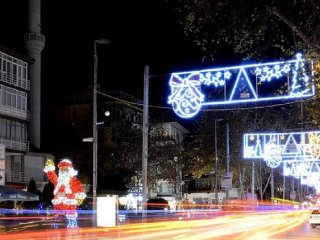 Müslümanlar yılbaşında tarafını seçmeli!