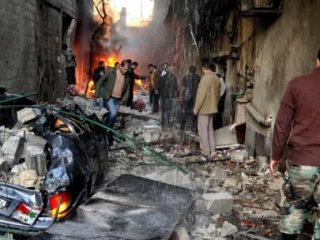 Esed Filistin Camisi Çevresini Bombaladı