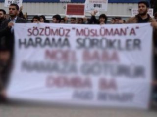 AGD'li Gençlerden Paylaşım Rekoru Kıran Pankart