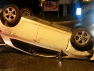 Virajı Alamayan Otomobil Takla Attı