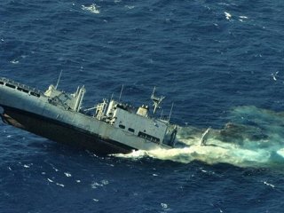 İtalya'da Türk Gemisi Battı