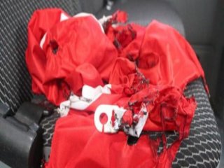 Hainler Bayrağı Yakıp..