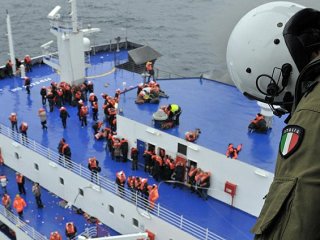 "Erkekler Kadın Ve Çocuklara Vuruyordu"