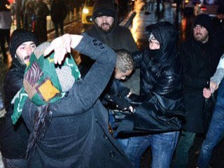 Taksim'de Iraklı Turistler İranlı Kadınları Taciz Etti