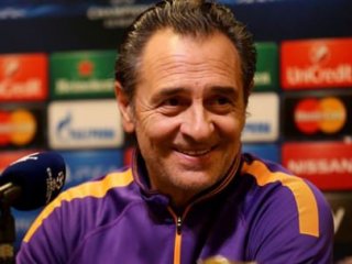 G.Saray Prandelli'den Kurtuldu!