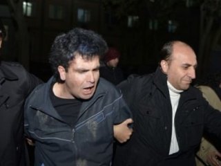 Attığı Slogan Dikkat Çekti