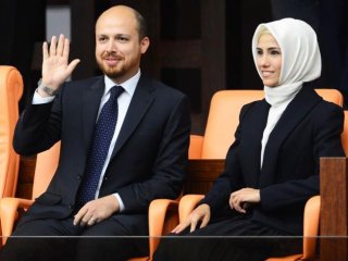 Siyasete Mi Giriyor?