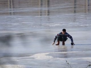 Süs Havuzları Buz Pistine Döndü