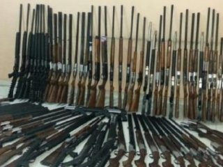 Hakkari'de Çok Sayıda Silah Ele Geçirildi