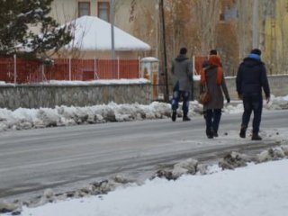 Doğu Anadolu Donuyor