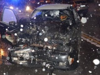 Kaza Yapan Otomobil Alev Alev Yandı