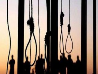 İran'da  3 Kişi İdam Edildi