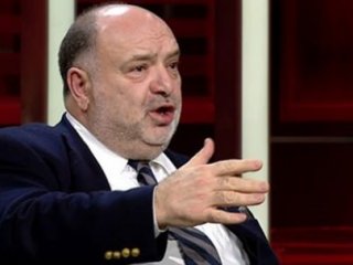 AK Parti'ye Küfreden Yazar Star'dan Kovuldu