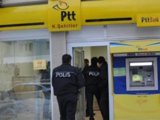 Denizli'de PTT Şubesini Soydular