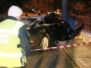 Ünlü İşadamı Kaza Yaptı: 1 Ölü