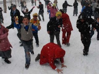 İstanbul'da Yarın Okullar Tatil Mi?