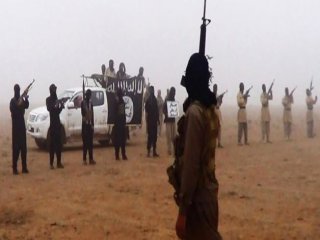 IŞİD O Saldırganlar İçin Övgüler Düzdü