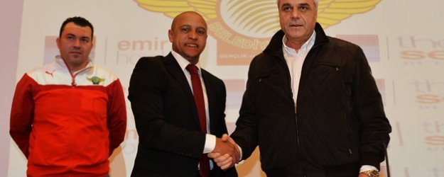 Ve Carlos Resmen İmzaladı!