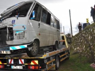 Öğrenci Servisi Şarampole Uçtu: 12 Yaralı