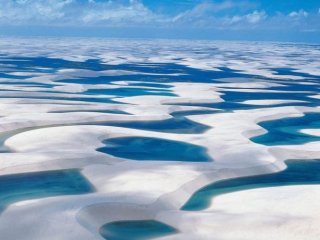 Çölün Ortasında Masmavi Hayat