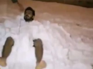 Suriyeli Sanatçı Esed'e Meydan Okudu