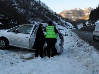 AK Partili Meclis Üyesinin Aracı Takla Attı