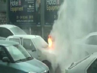 Seyir Halindeki Araç Cayır Cayır Yandı