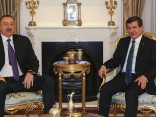 Davutoğlu Aliyev İle Bir Araya Geldi