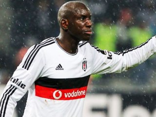 Demba Ba'dan 61:8 Mesajı