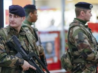 Fransa'da Bir Saldırı Daha! 2 Rehine