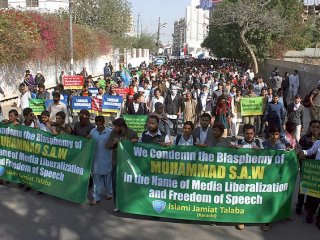 Provokatif Karikatürlere Dünyadan Tepki