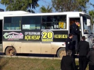 Minibüs Şoförü Direksiyonda Öldü