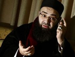 'Fahişelere mi inanacaksınız bana mı?'