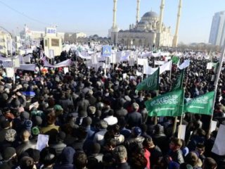 Çeçenistan'da Charlie Hebdo Protestosu