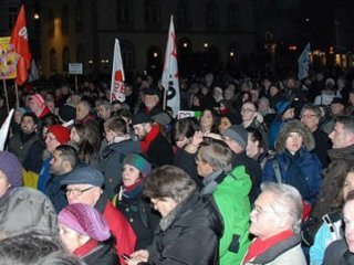 Almanya'da PEGİDA Protesto Edildi