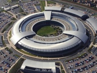 İngiliz İstihbaratı Gazetecilerin E-Postalarına Sızdı